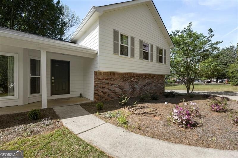 11 Parkmont Drive Roswell GA 30076