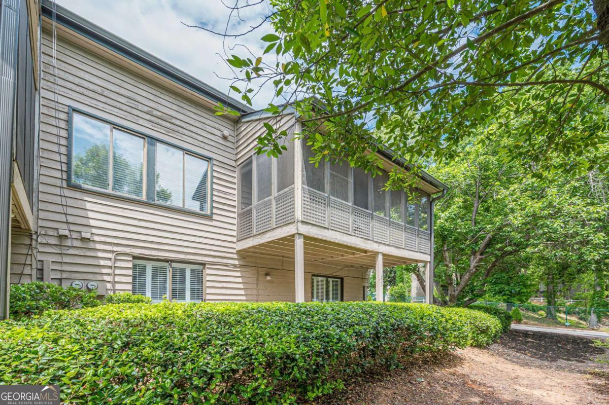 526 Gardenia Lane Marietta GA 30068