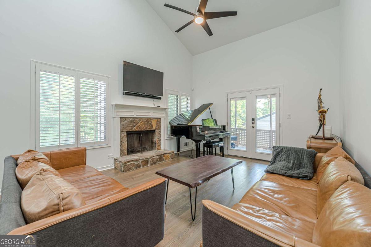 526 Gardenia Lane Marietta GA 30068