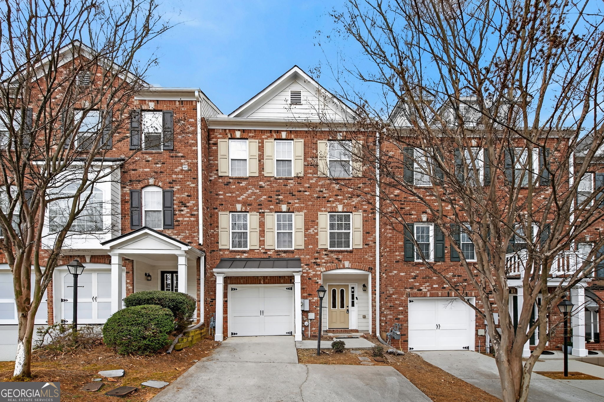 1186 Lake Point Way Suwanee GA 30024