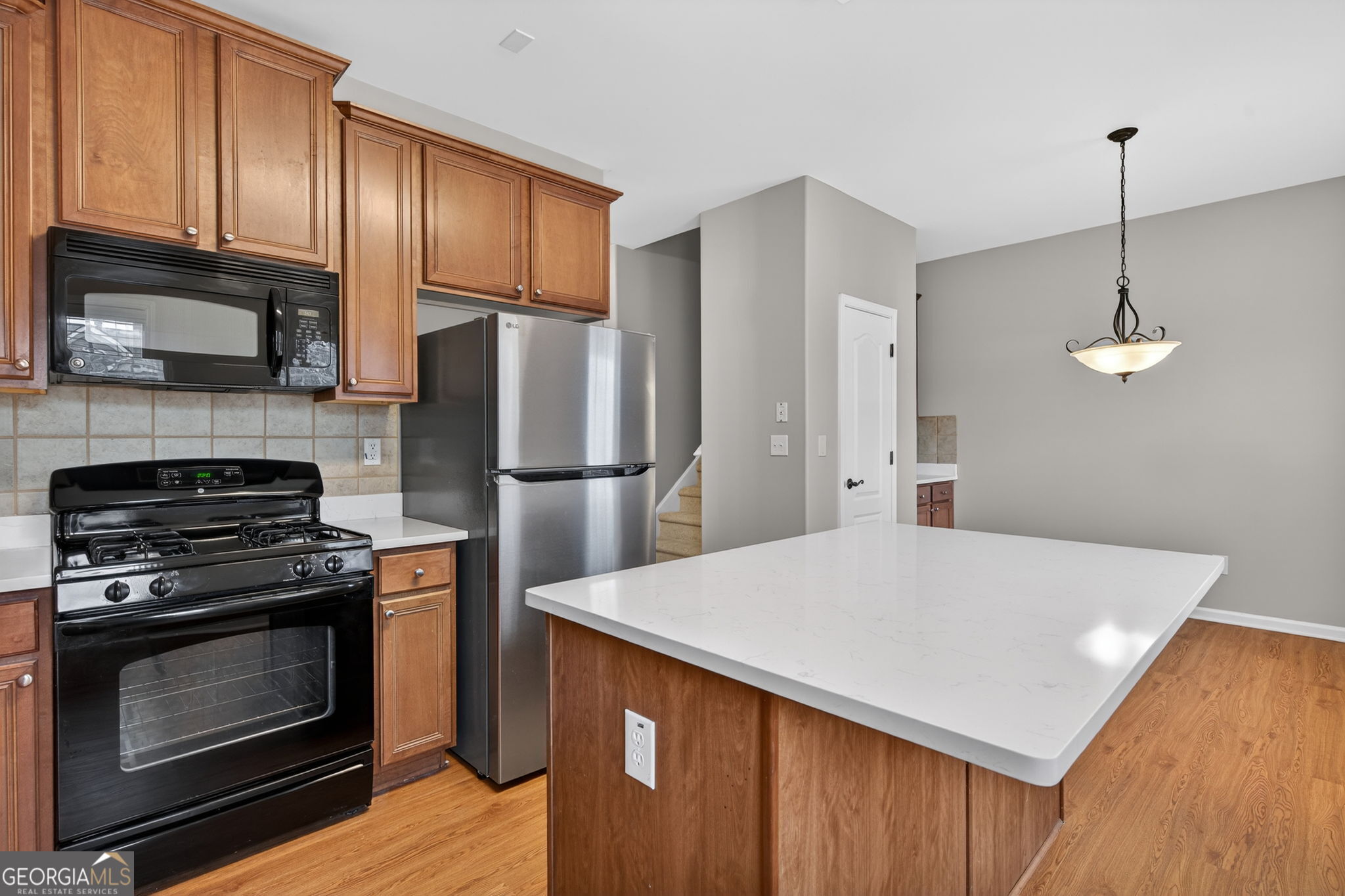 1186 Lake Point Way Suwanee GA 30024