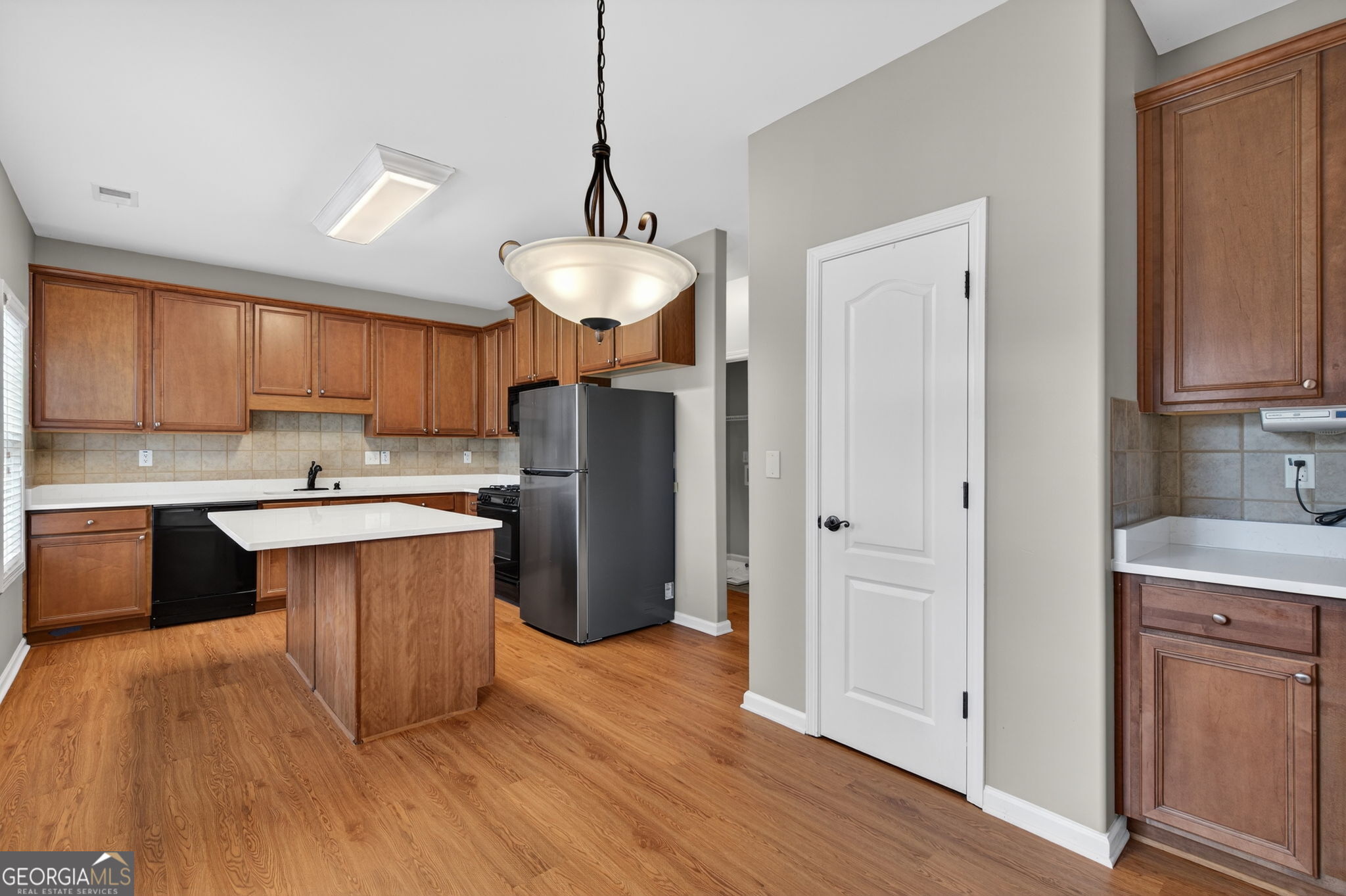 1186 Lake Point Way Suwanee GA 30024