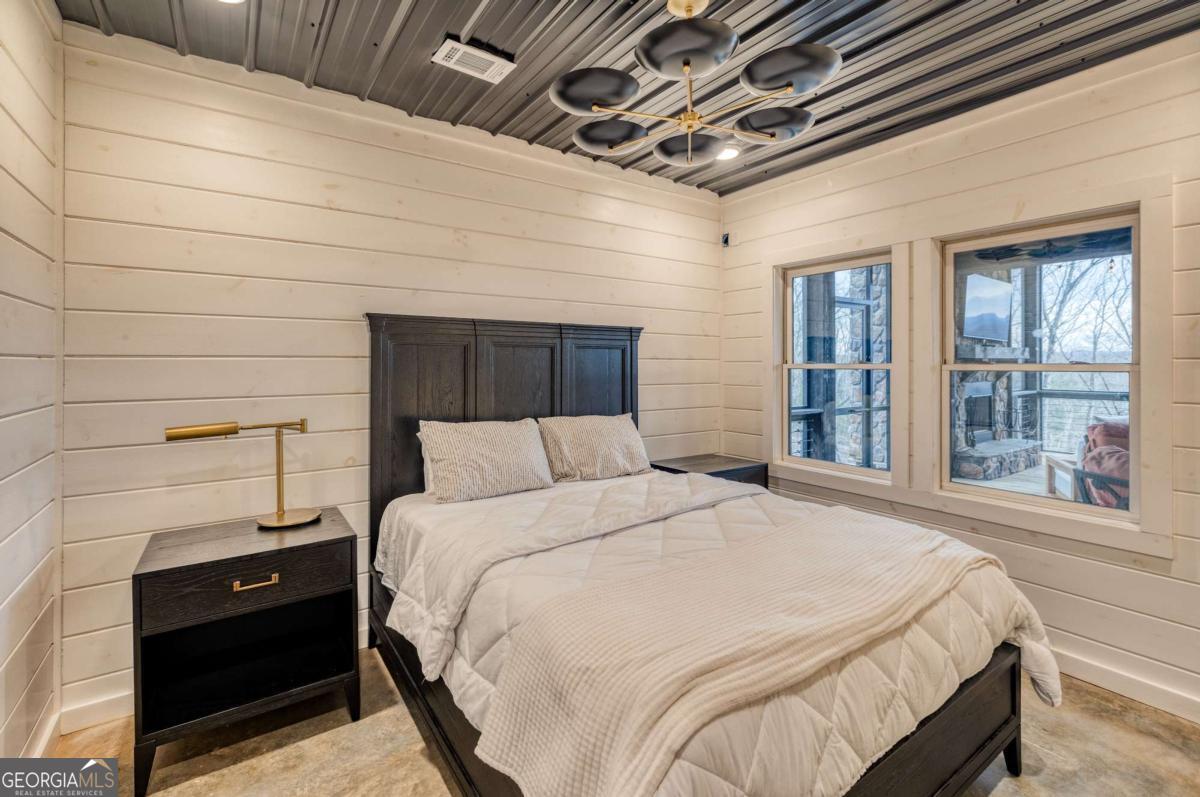 49 Chestnut Overlook Blue Ridge GA 30513