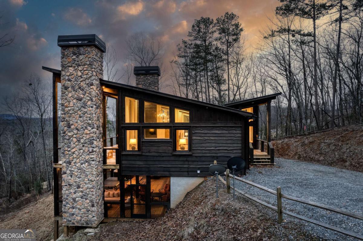 49 Chestnut Overlook Blue Ridge GA 30513