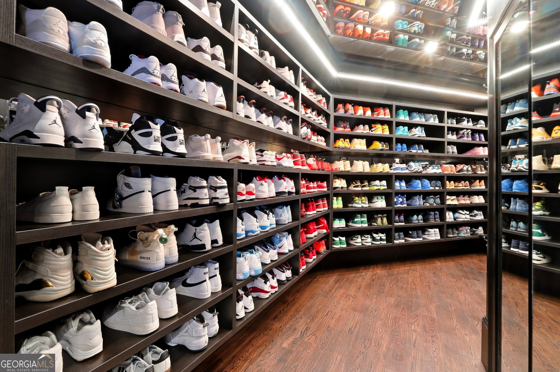 218 Londonberry Road Atlanta GA 30327