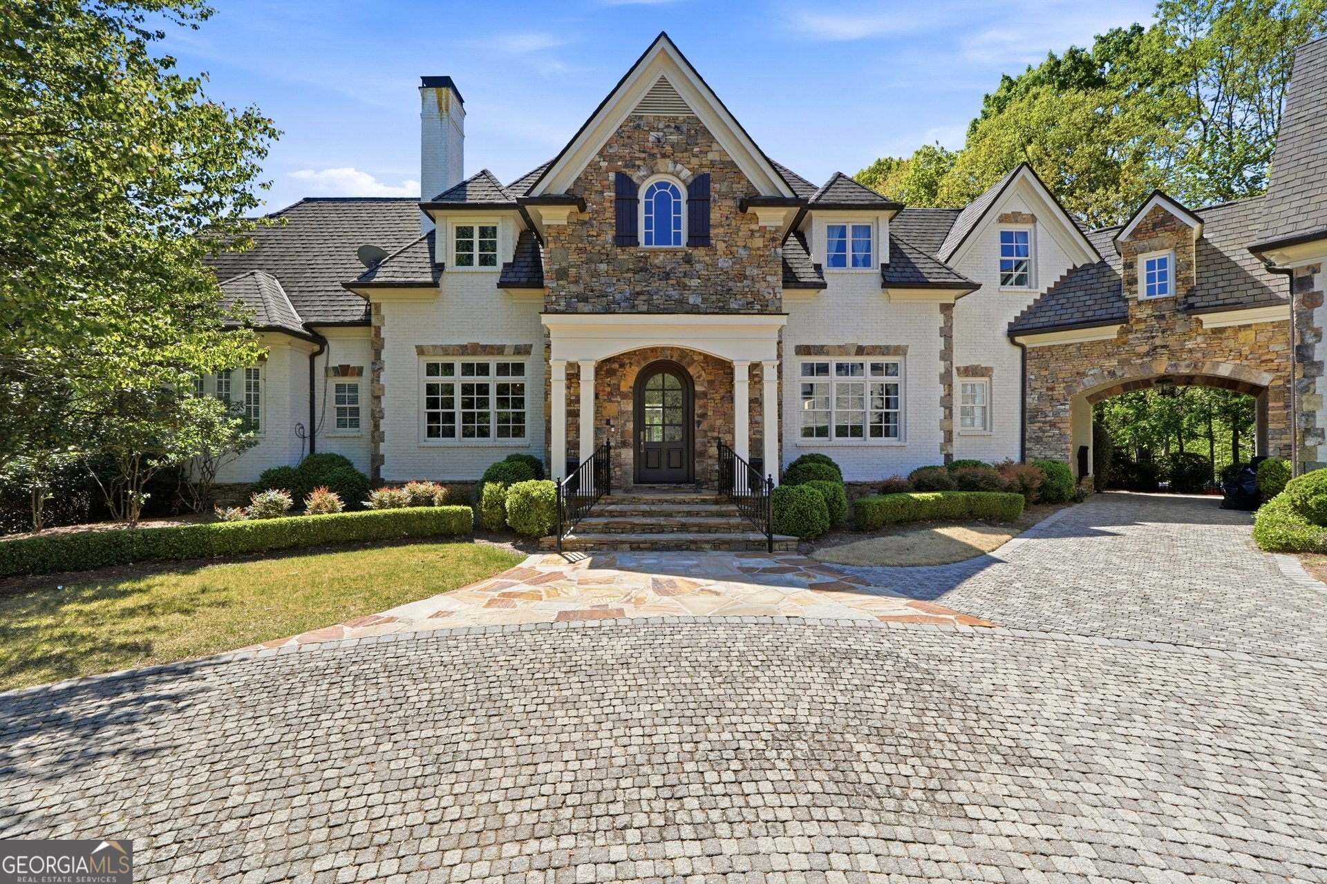 218 Londonberry Road Atlanta GA 30327