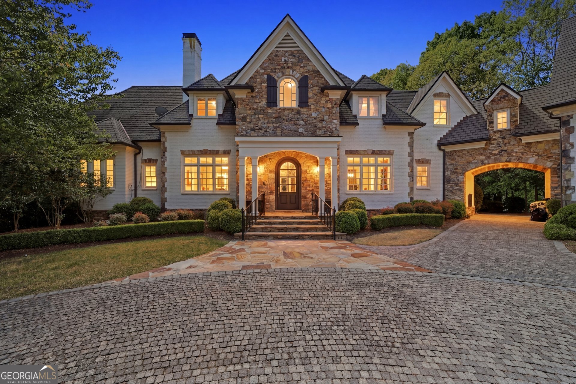 218 Londonberry Road Atlanta GA 30327