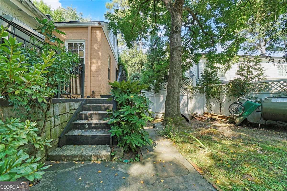 3061 Peachtree Drive NE Atlanta GA 30305