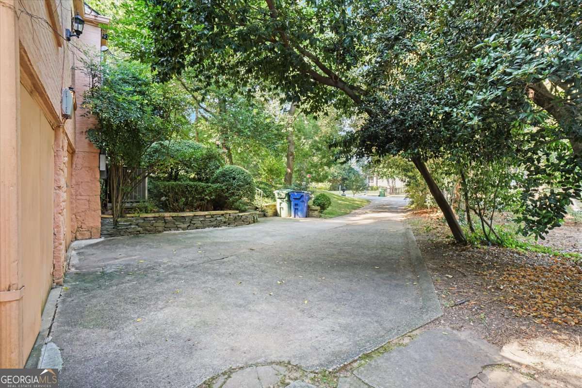 3061 Peachtree Drive NE Atlanta GA 30305