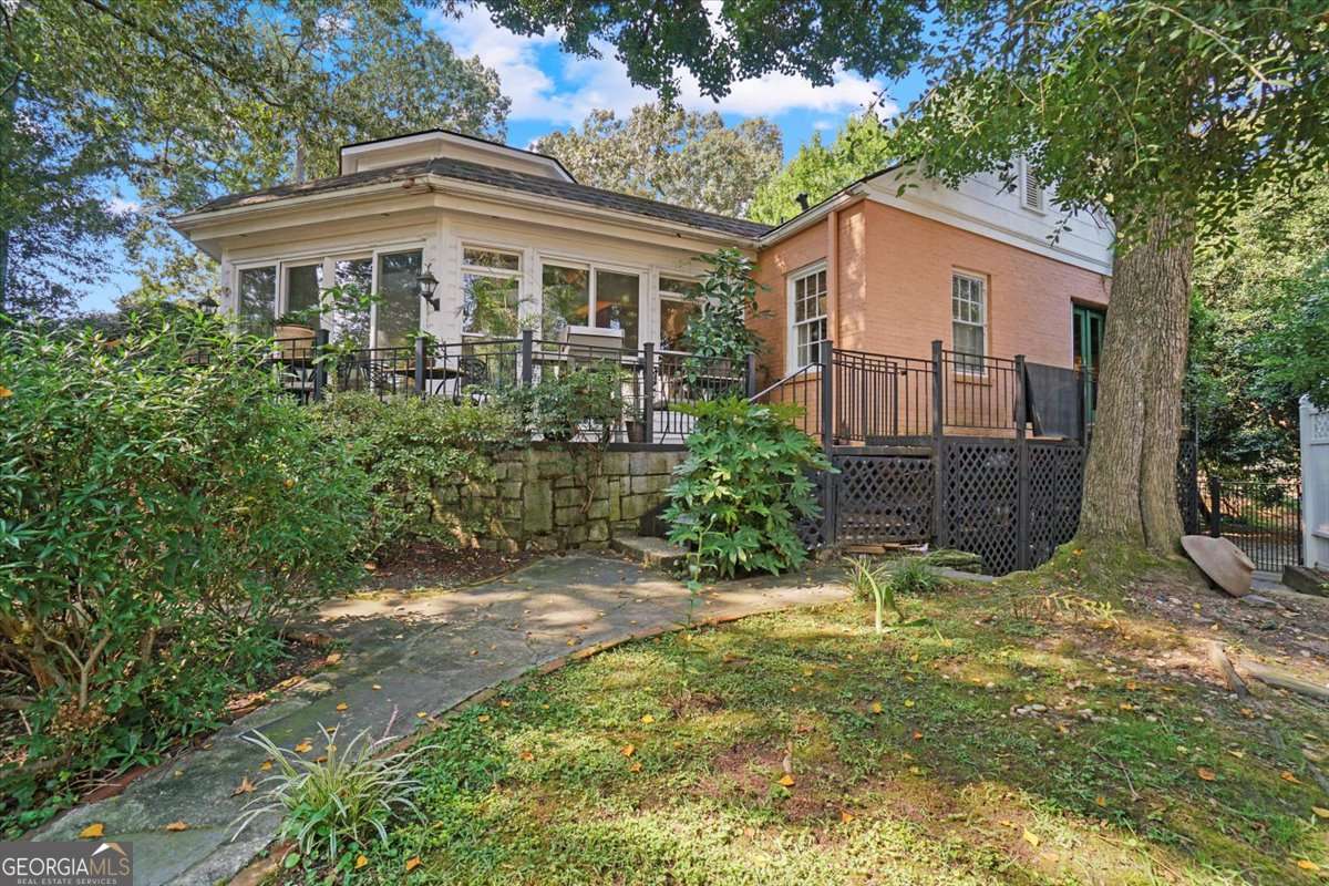 3061 Peachtree Drive NE Atlanta GA 30305
