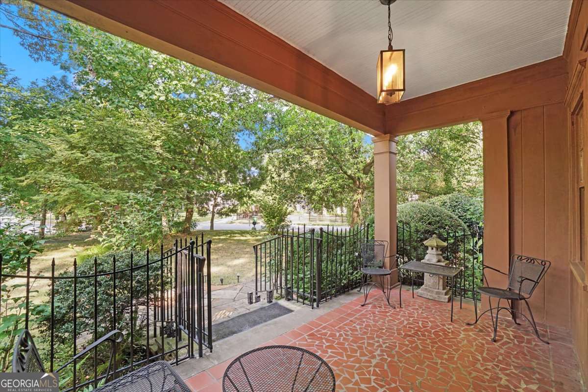 3061 Peachtree Drive NE Atlanta GA 30305