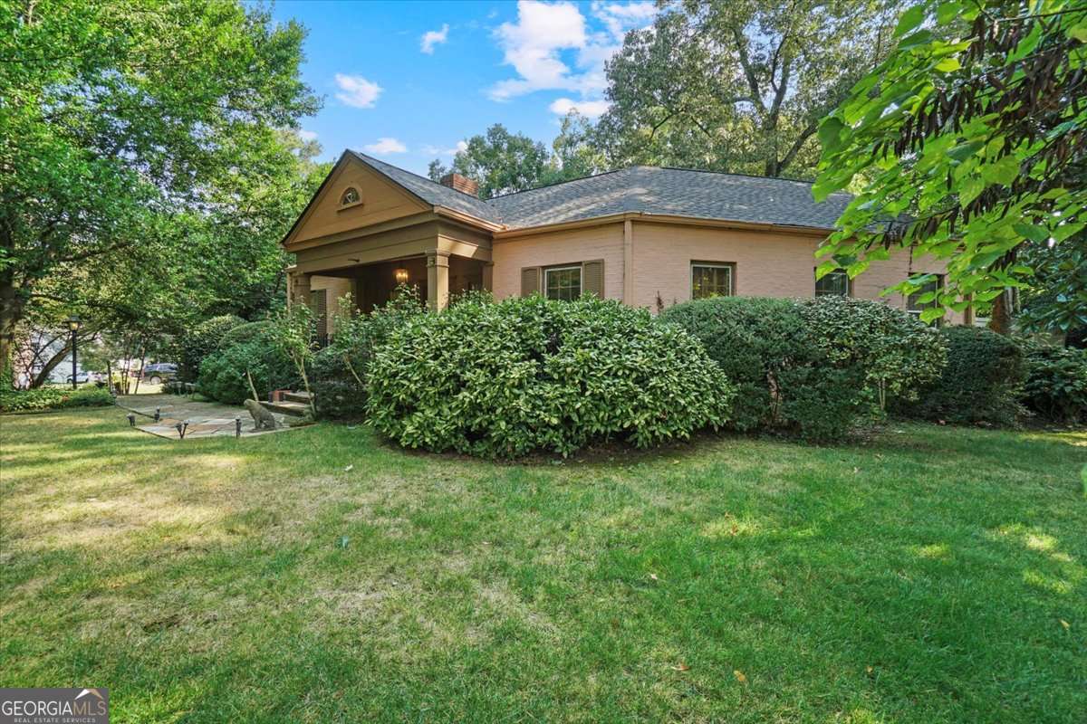 3061 Peachtree Drive NE Atlanta GA 30305