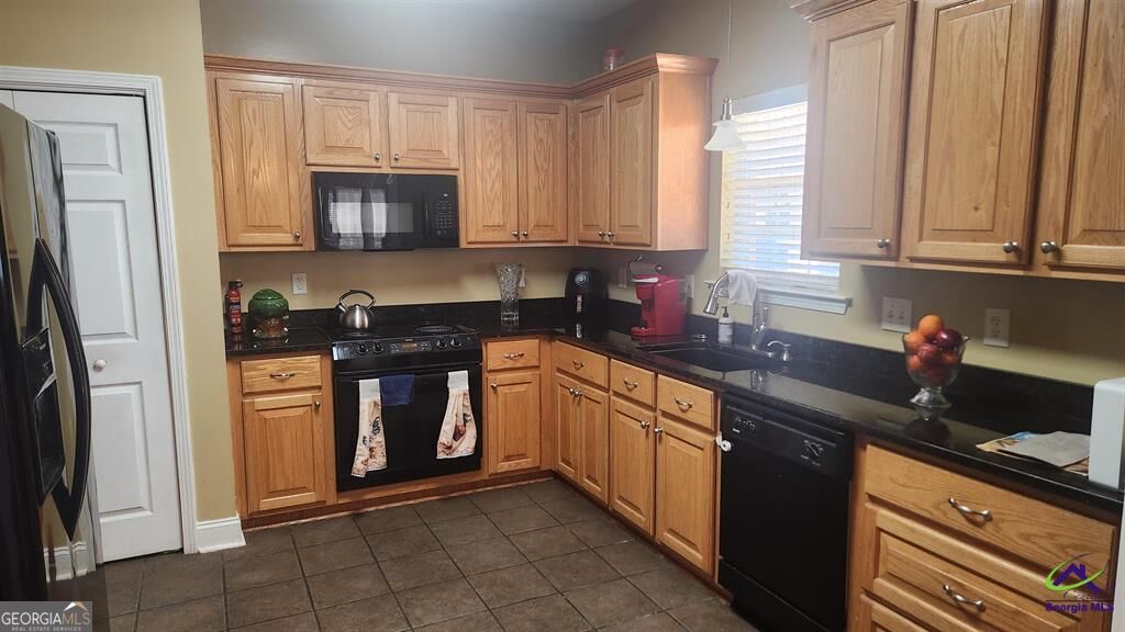 220 Carrington Lane Centerville GA 31028