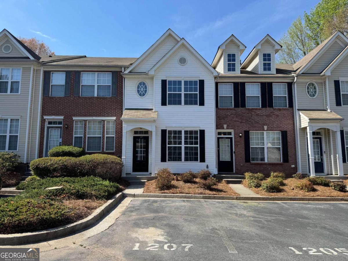 1207 Penhurst Way Lawrenceville GA 30043