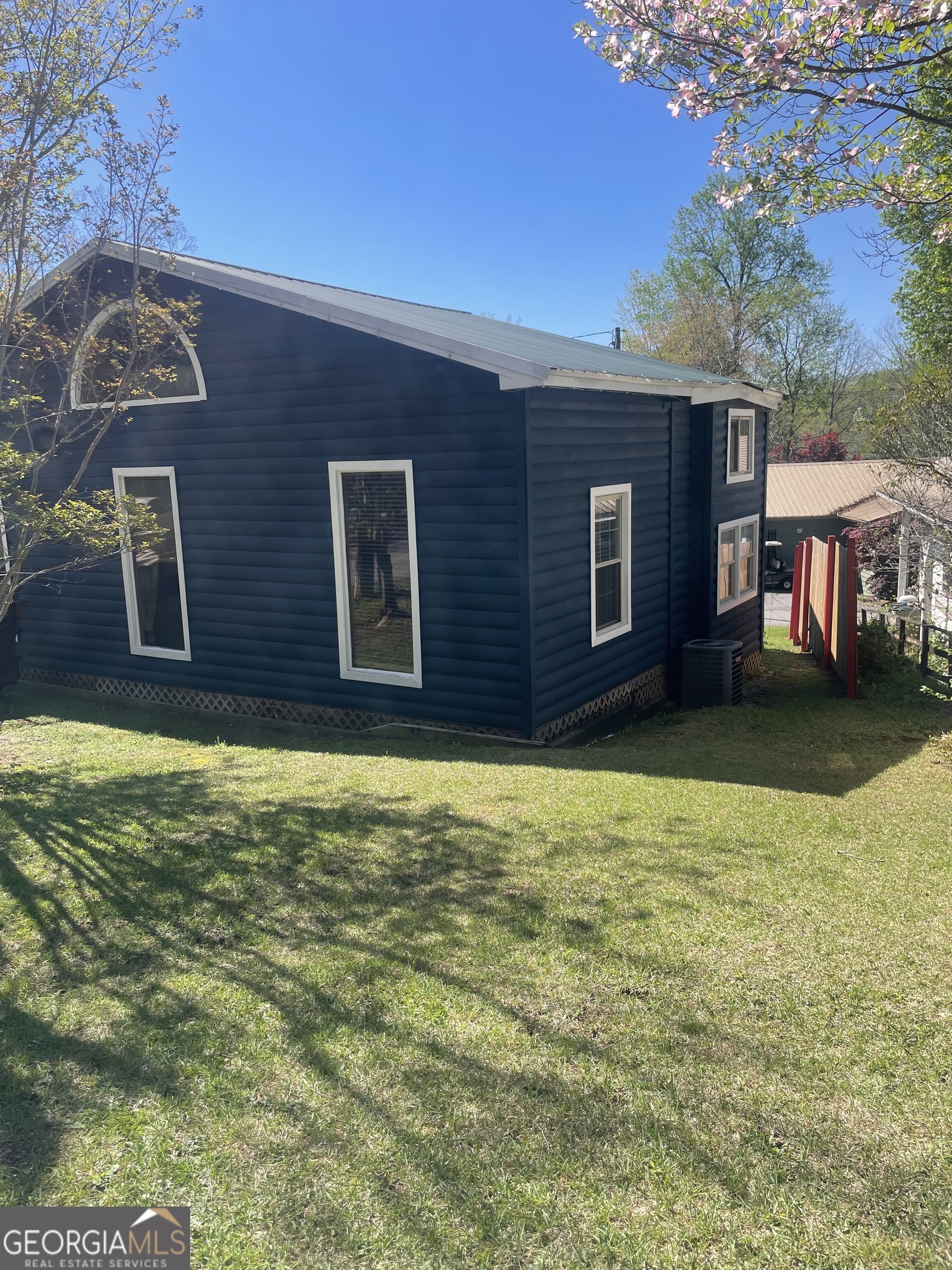 8 Cindy Parkway Cleveland GA 30528