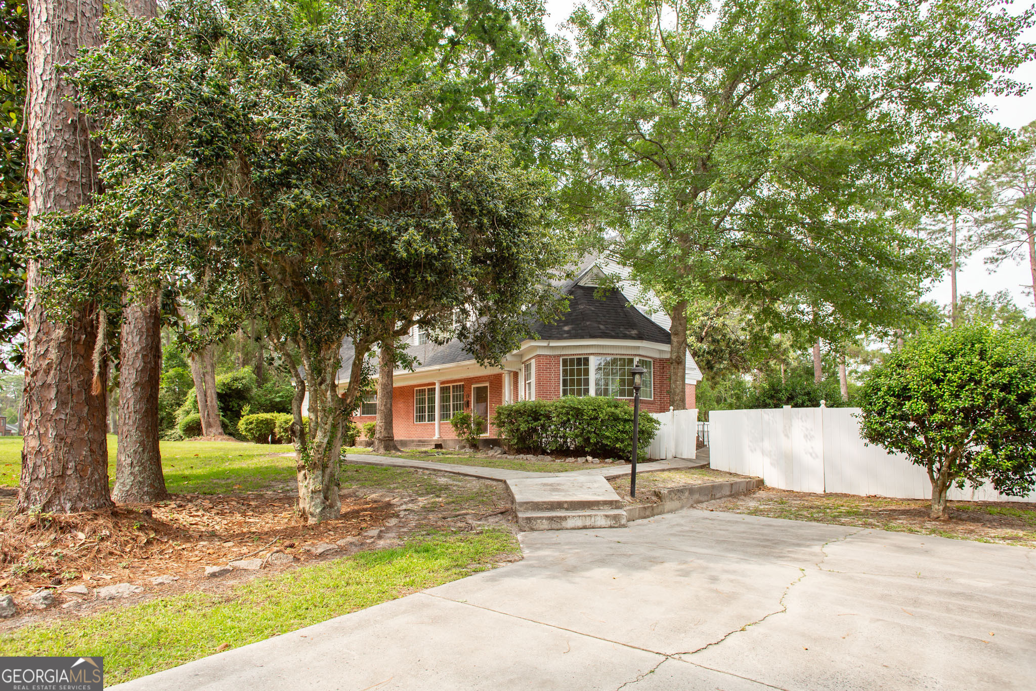 1701 Satilla Boulevard Waycross GA 31501