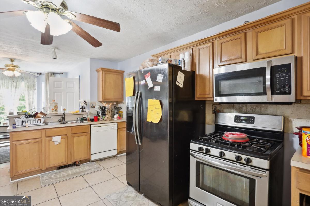 3279 Rockmill Drive Ellenwood GA 30294