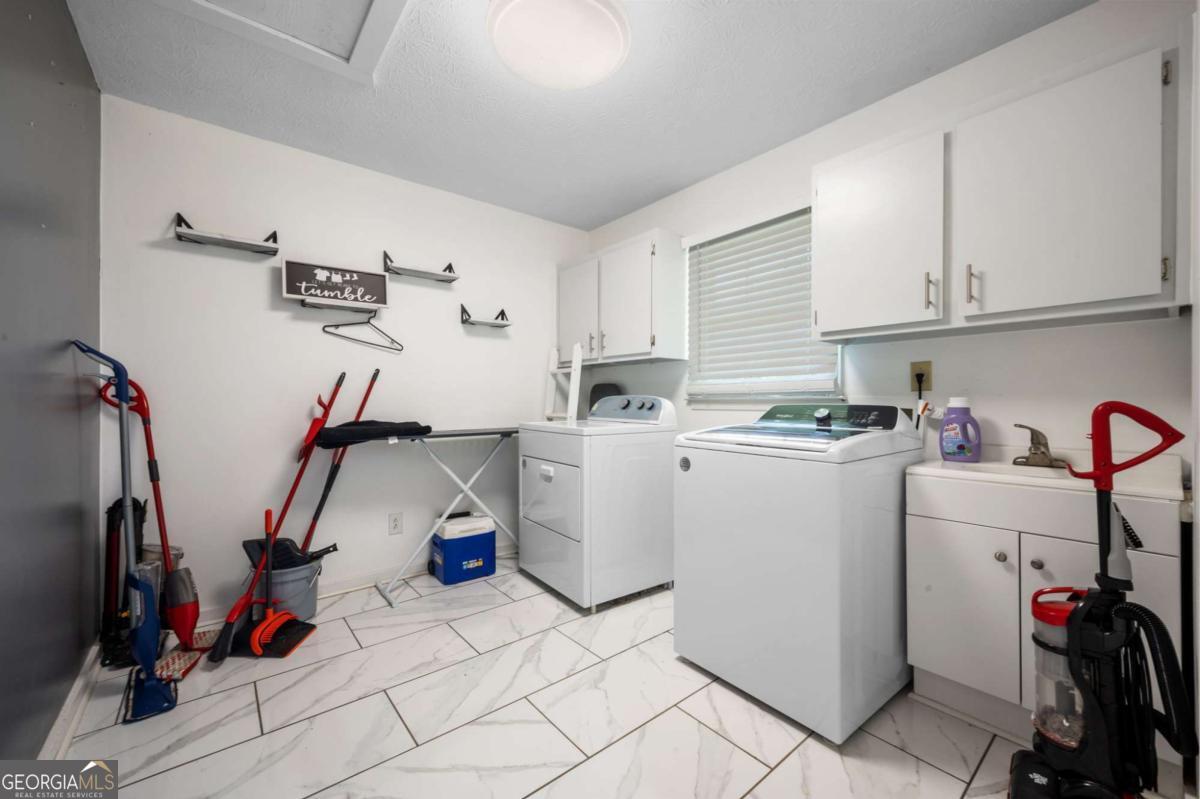 493 Greg Drive SW Lilburn GA 30047