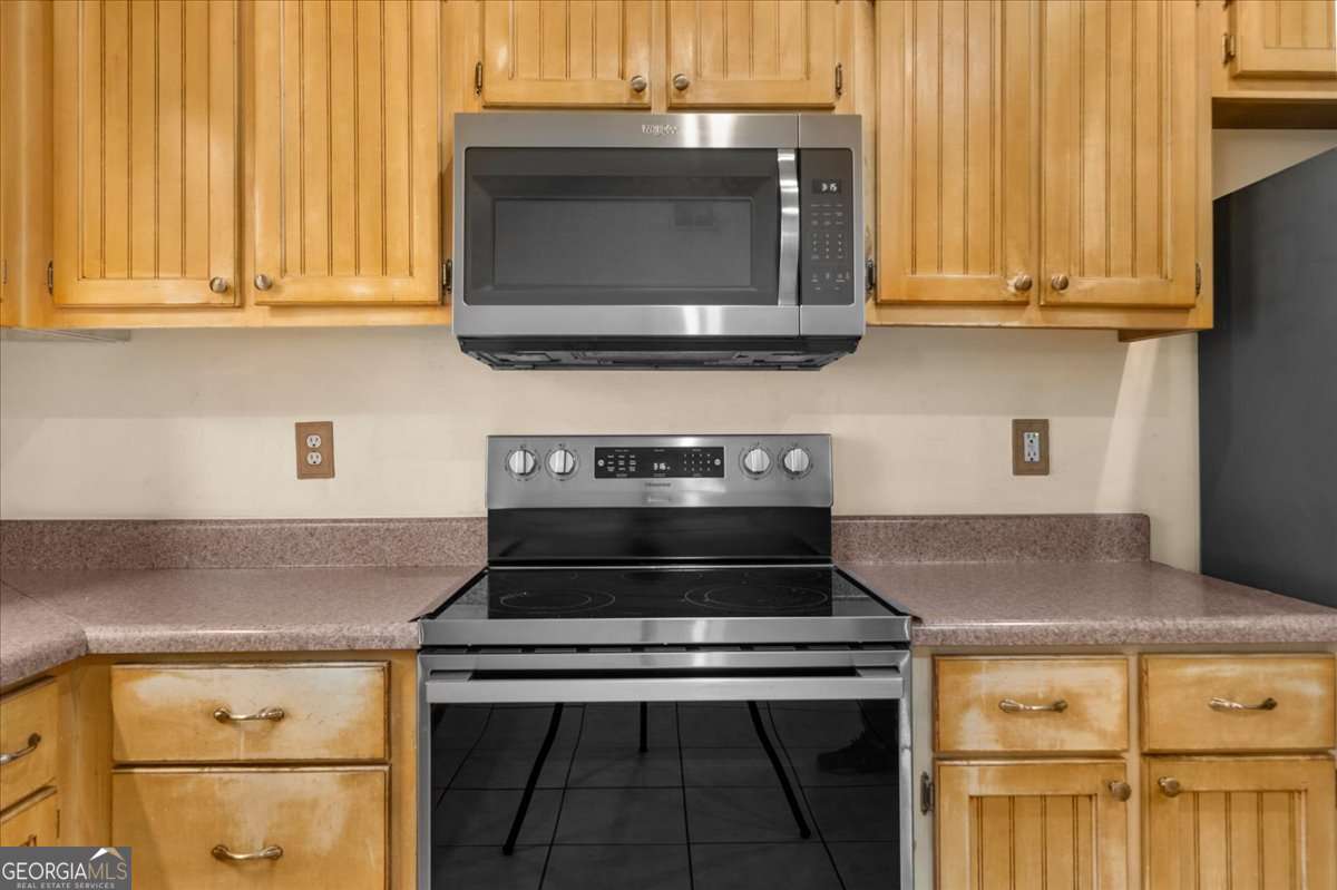 212 Whispering Pine Circle NE White GA 30184