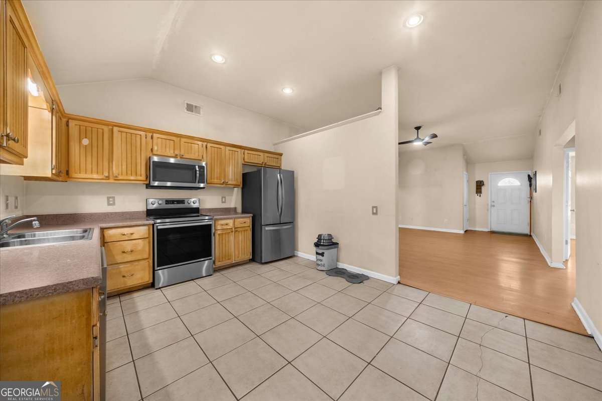212 Whispering Pine Circle NE White GA 30184