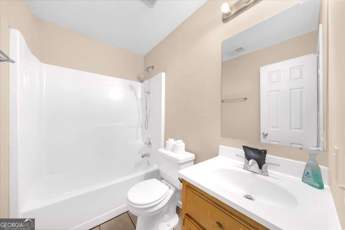 212 Whispering Pine Circle NE White GA 30184