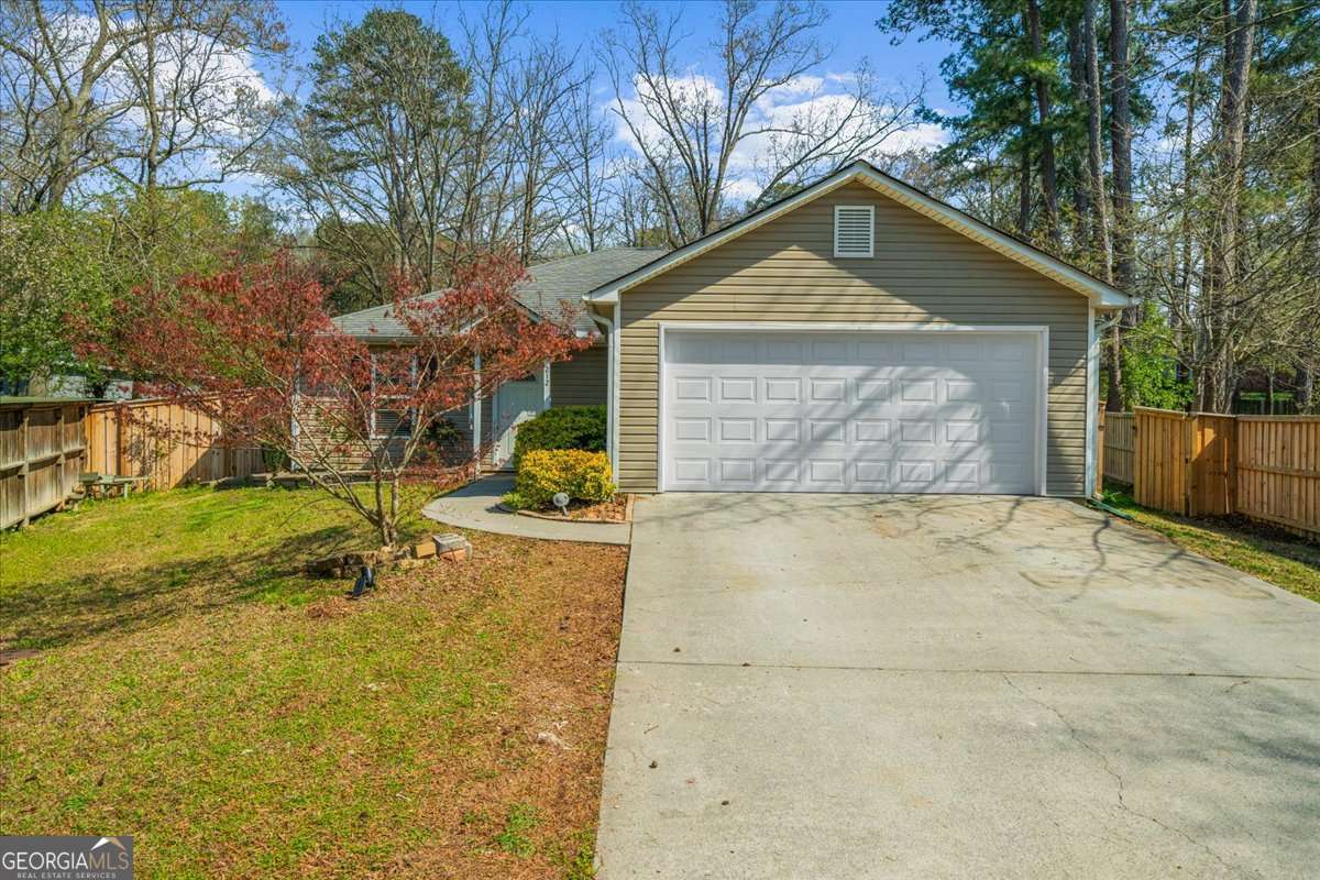 212 Whispering Pine Circle NE White GA 30184