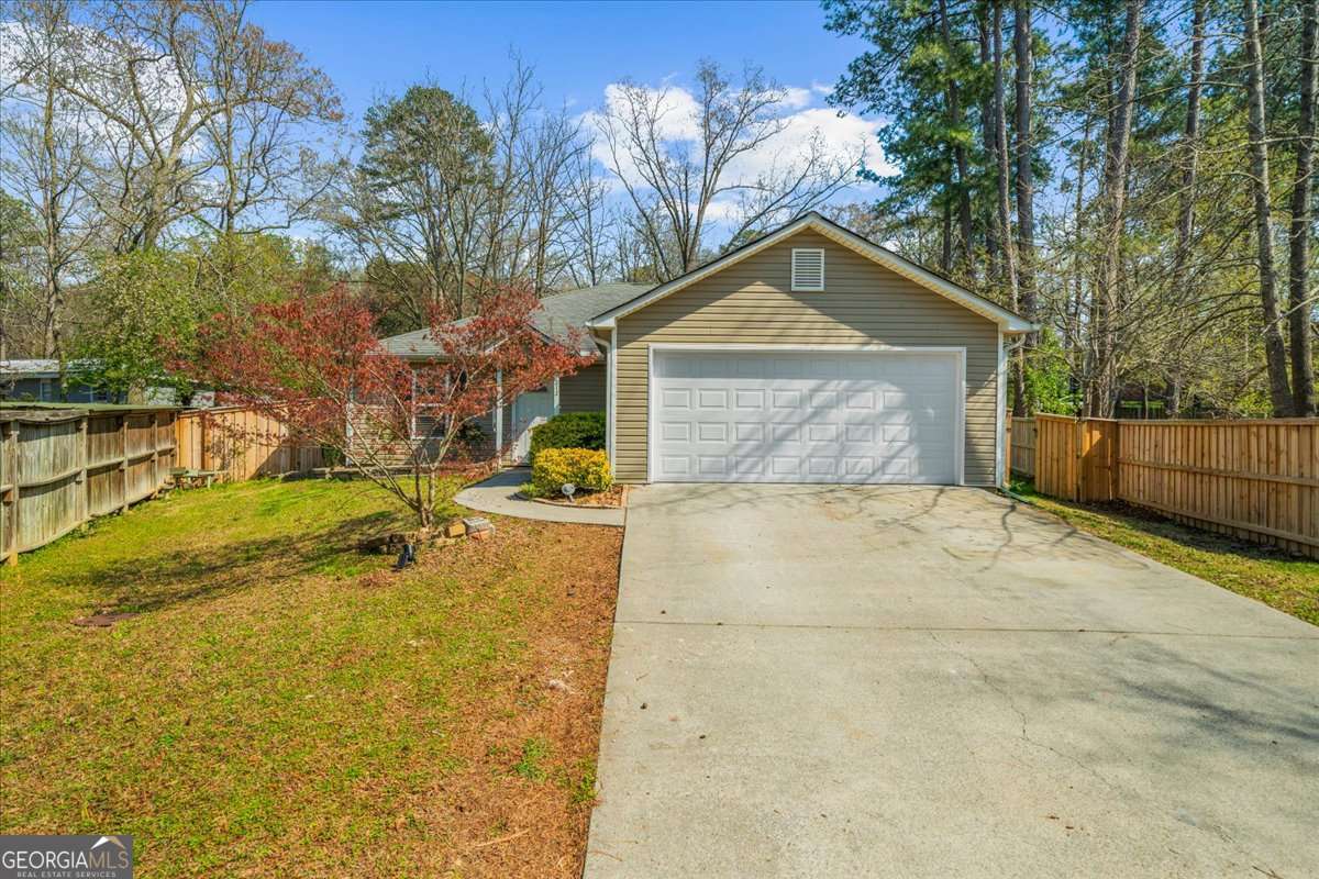212 Whispering Pine Circle NE White GA 30184