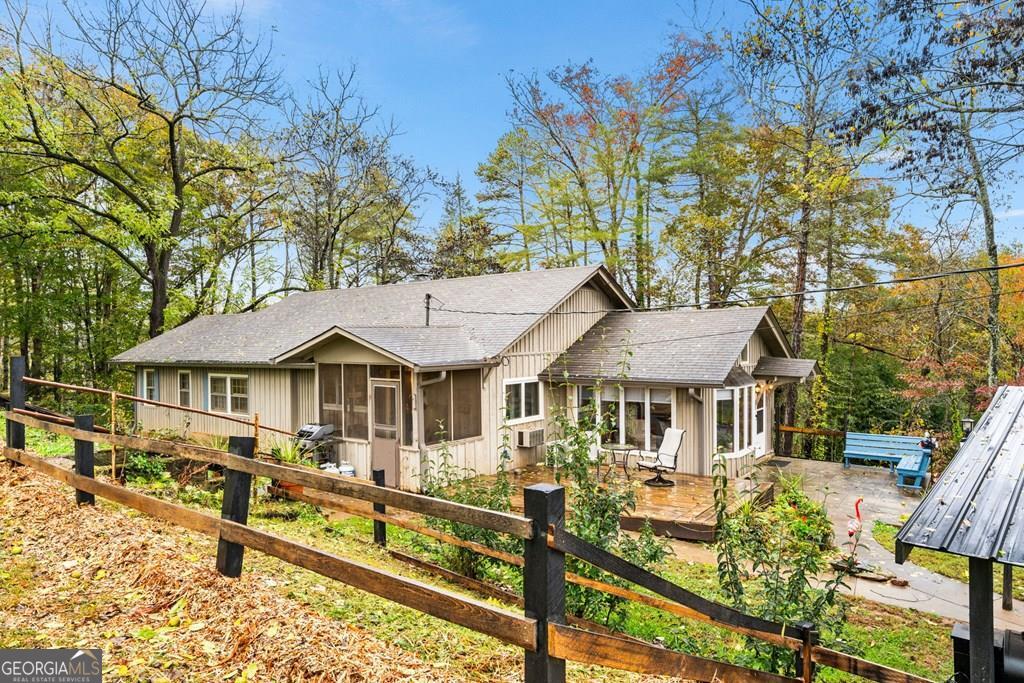 106 Settawig Road Brasstown NC 28902