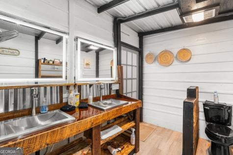 106 Settawig Road Brasstown NC 28902