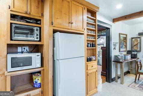 106 Settawig Road Brasstown NC 28902