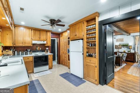 106 Settawig Road Brasstown NC 28902