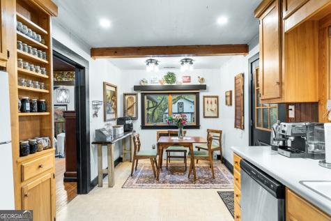 106 Settawig Road Brasstown NC 28902