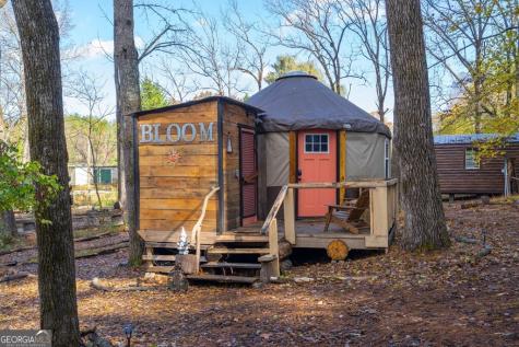 106 Settawig Road Brasstown NC 28902
