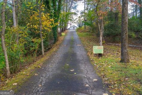 106 Settawig Road Brasstown NC 28902