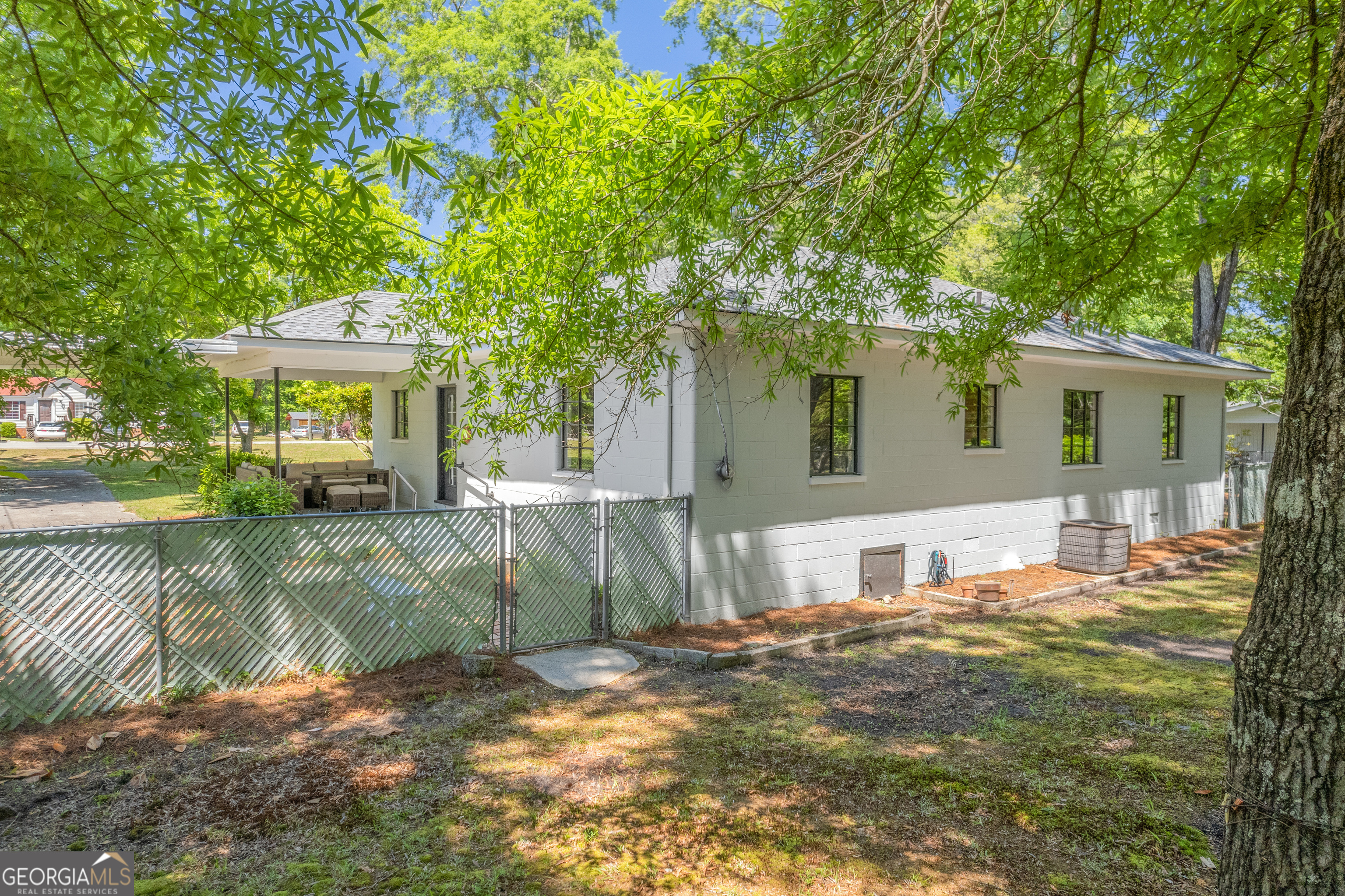 826 E Mccarty Street Sandersville GA 31082
