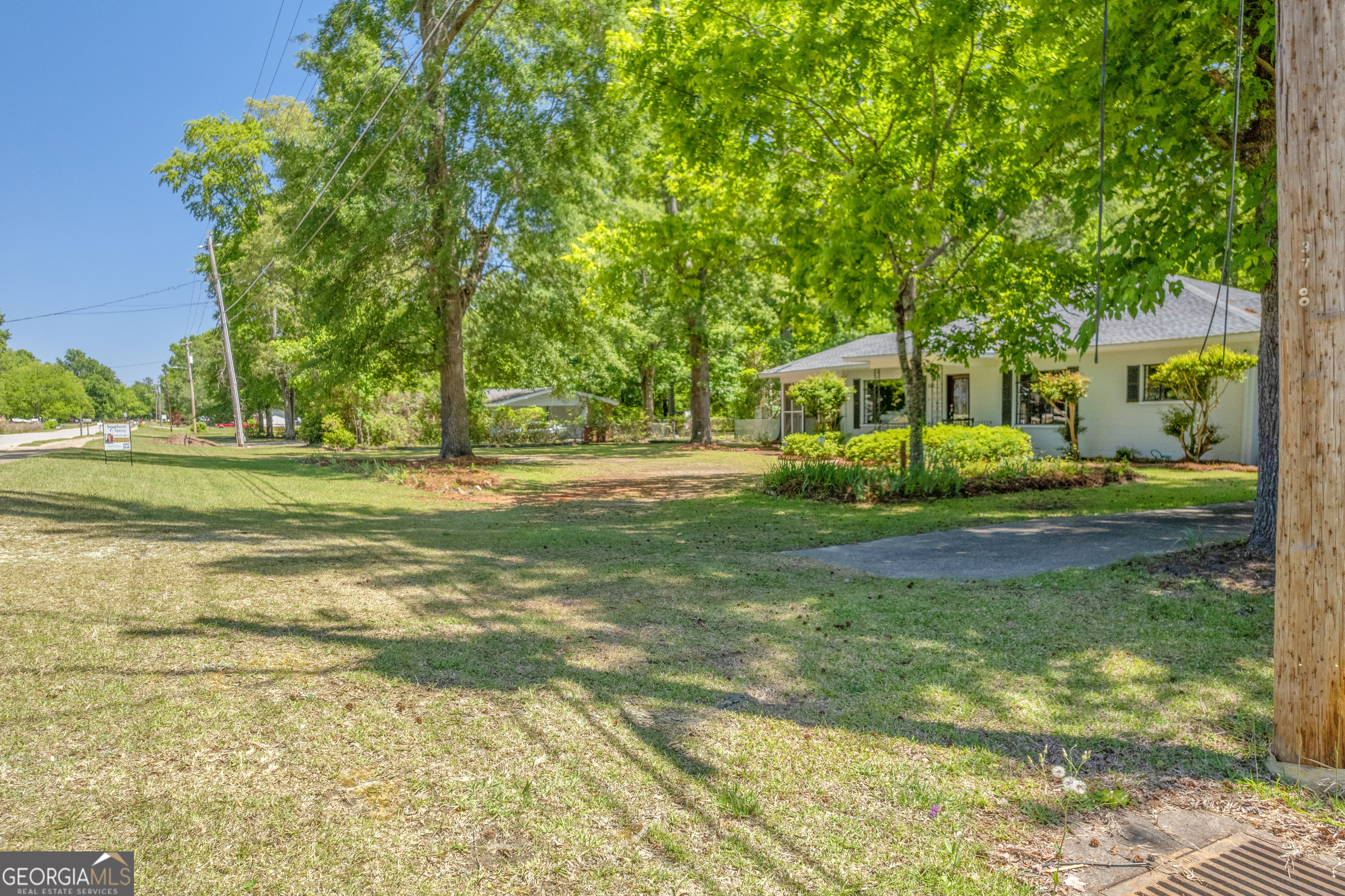 826 E Mccarty Street Sandersville GA 31082