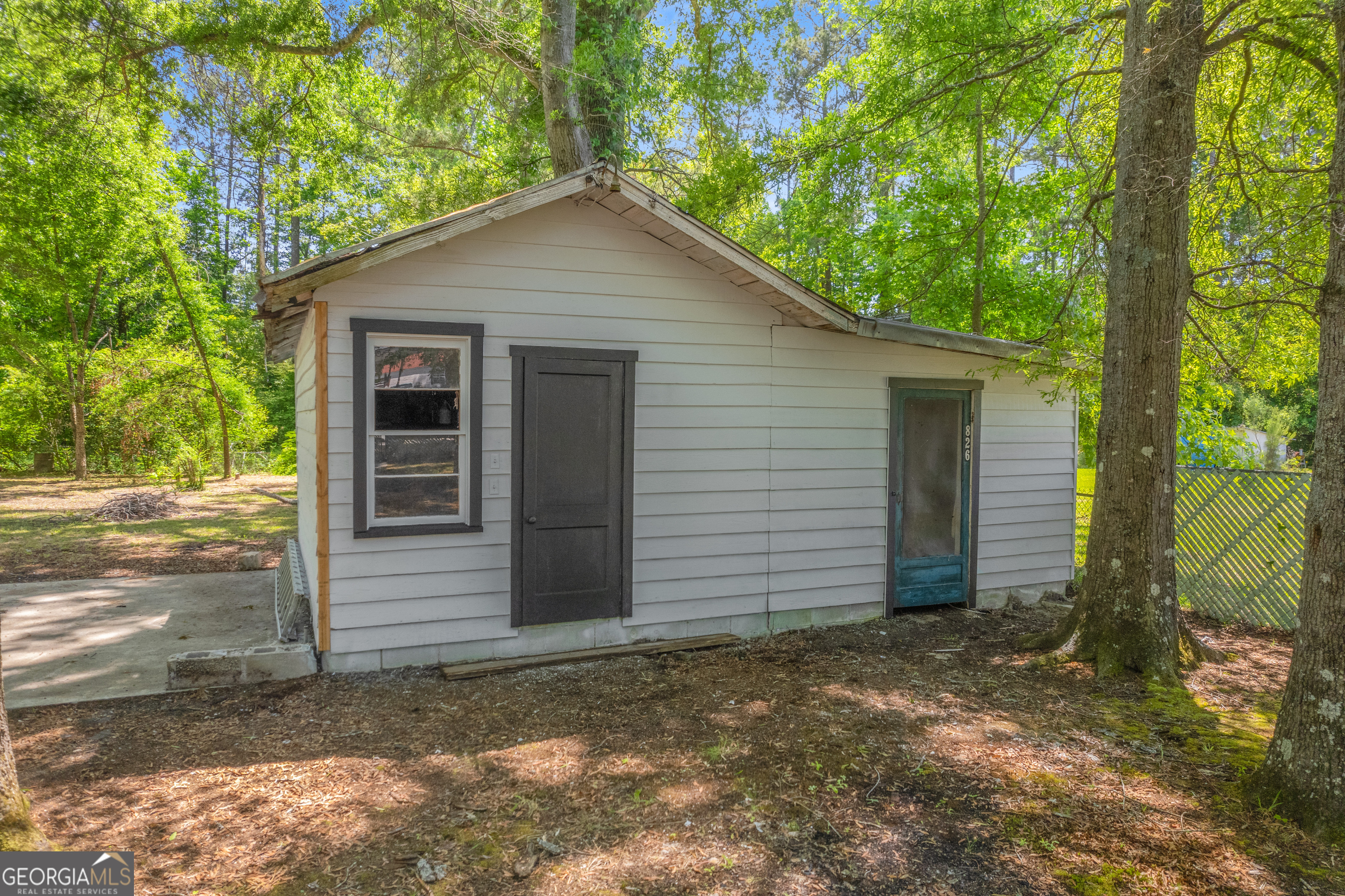 826 E Mccarty Street Sandersville GA 31082