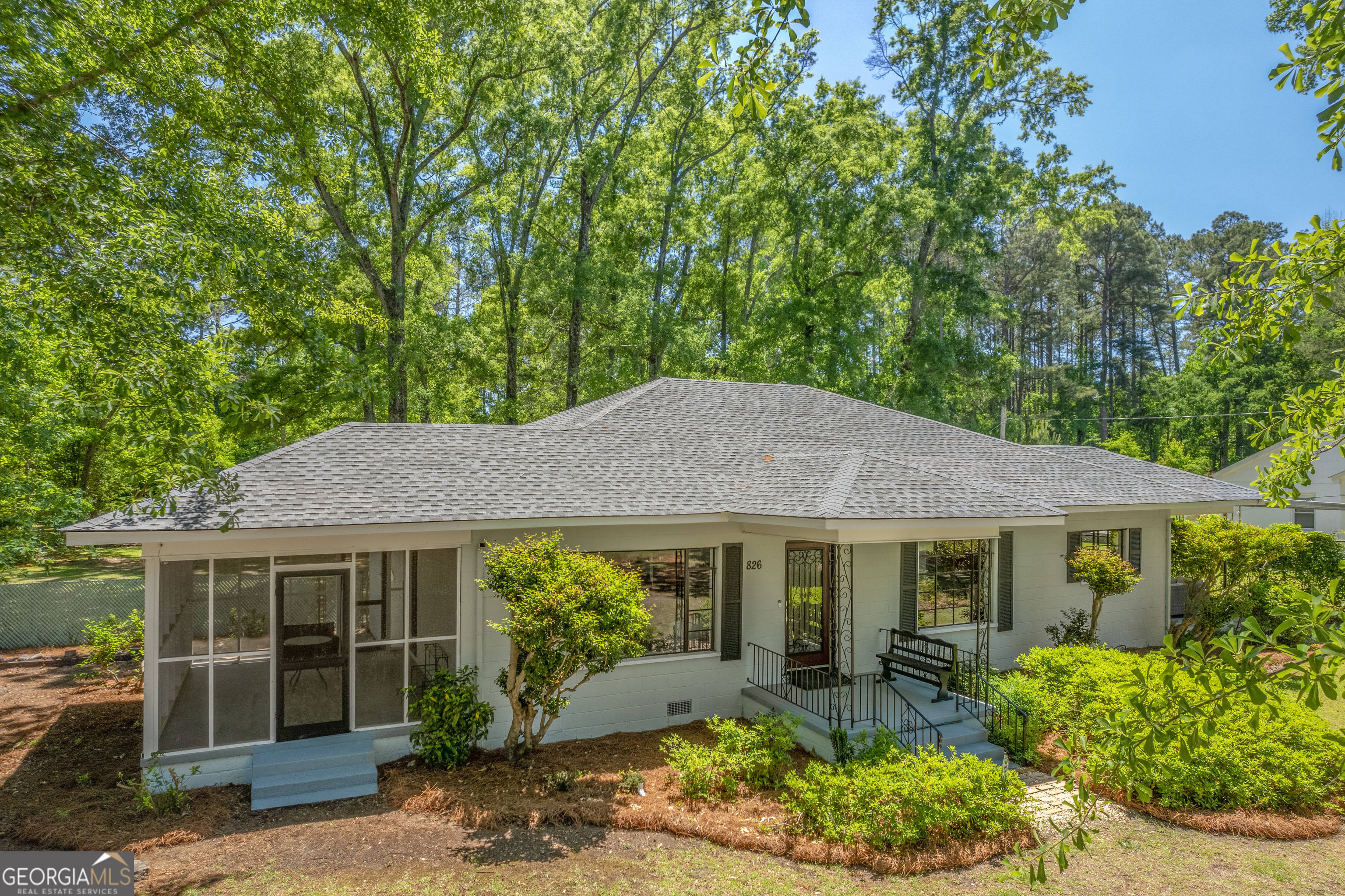 826 E Mccarty Street Sandersville GA 31082