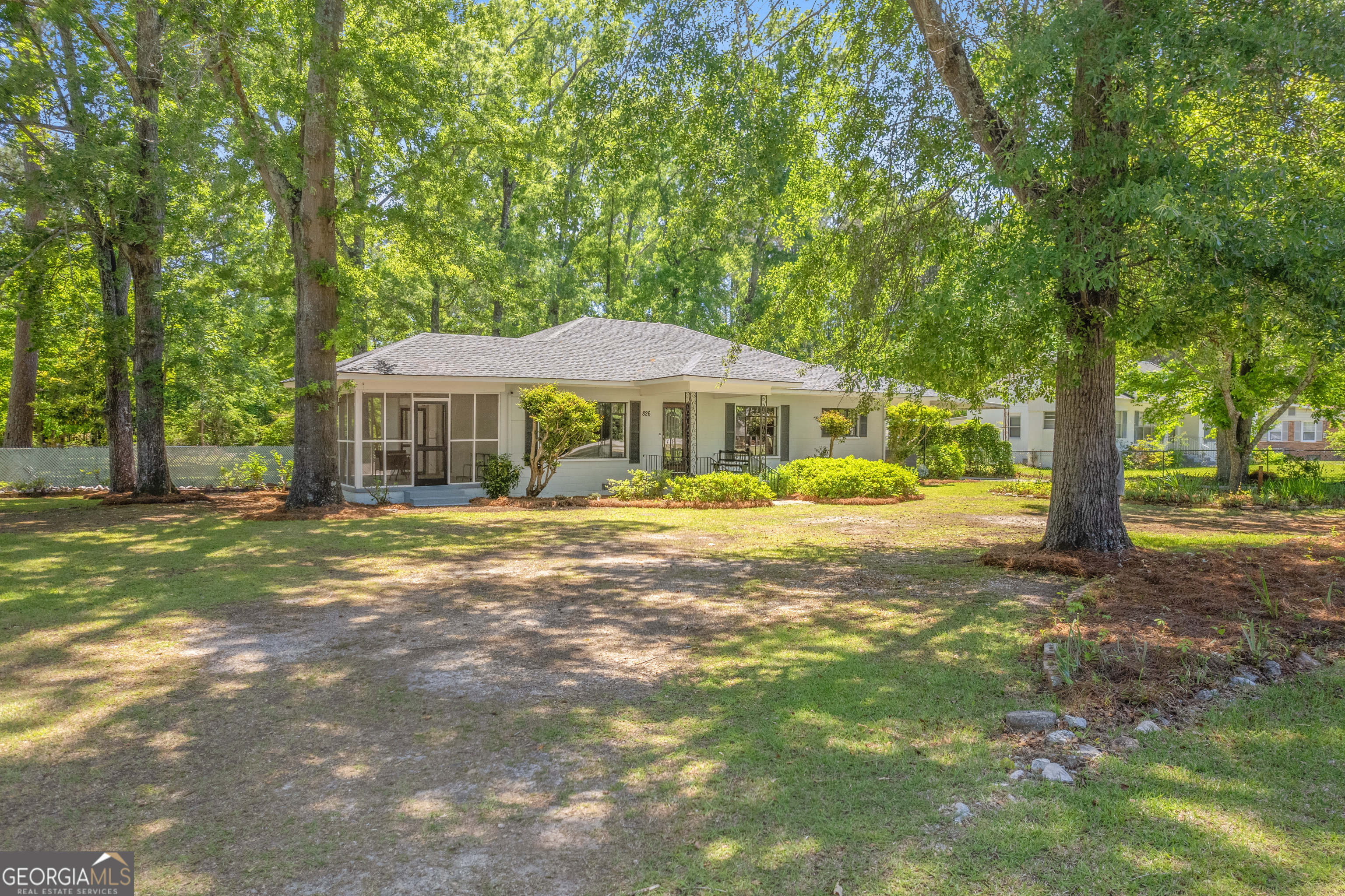 826 E Mccarty Street Sandersville GA 31082