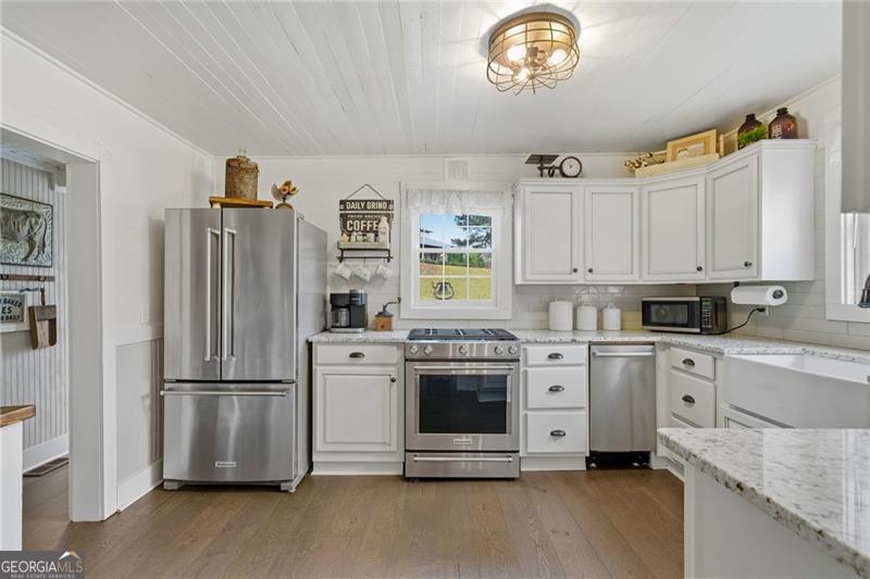 8525 Lanierland Farms Drive Gainesville GA 30506
