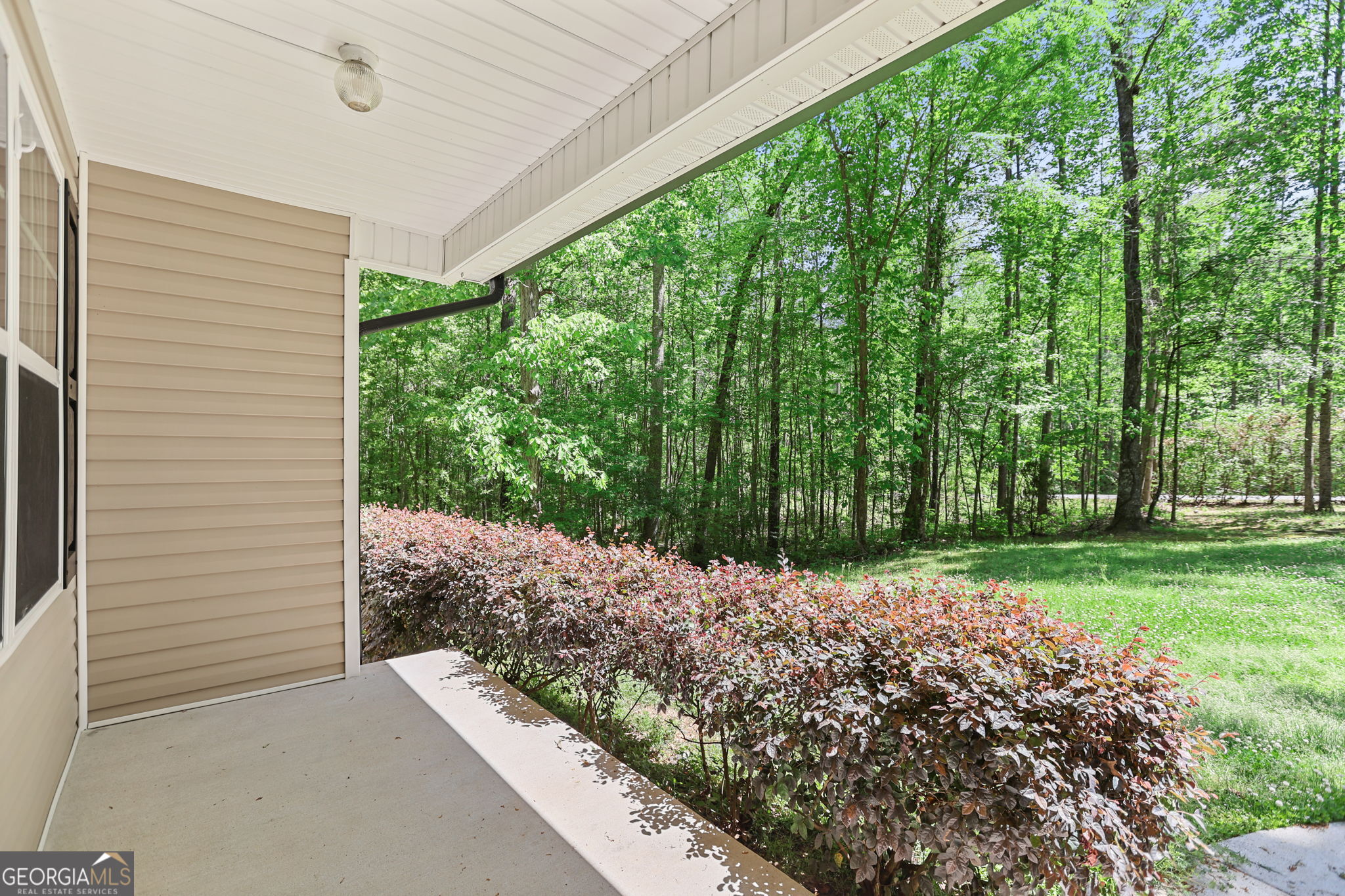 107 Trisha Lane Grantville GA 30220