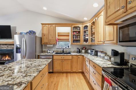 152 Dockery Ridge Young Harris GA 30582
