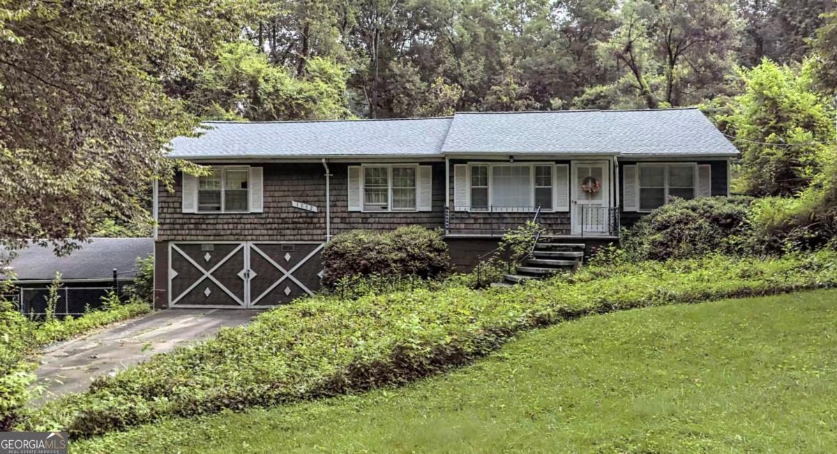 1052 Country Lane NE Atlanta GA 30324