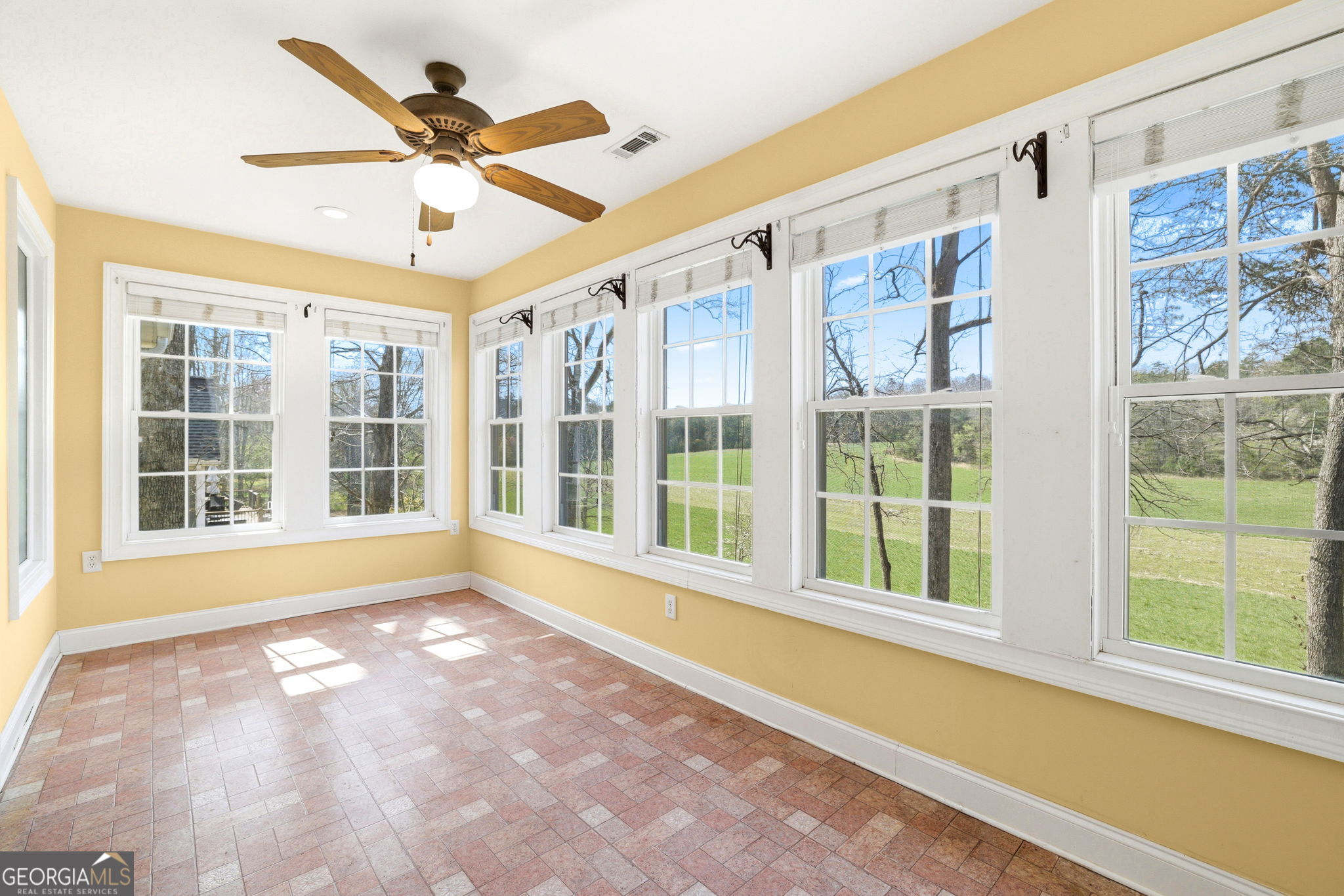 23 Clyde Ellen Drive Tiger GA 30576