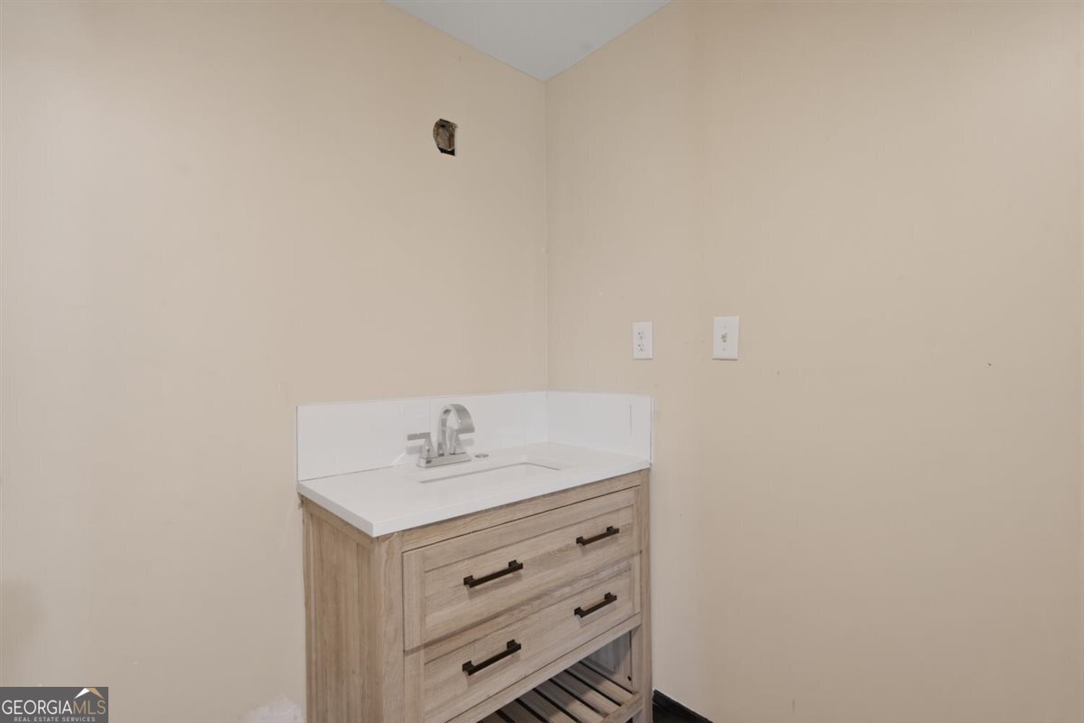 46 Whitsel Hollow Comer GA 30629