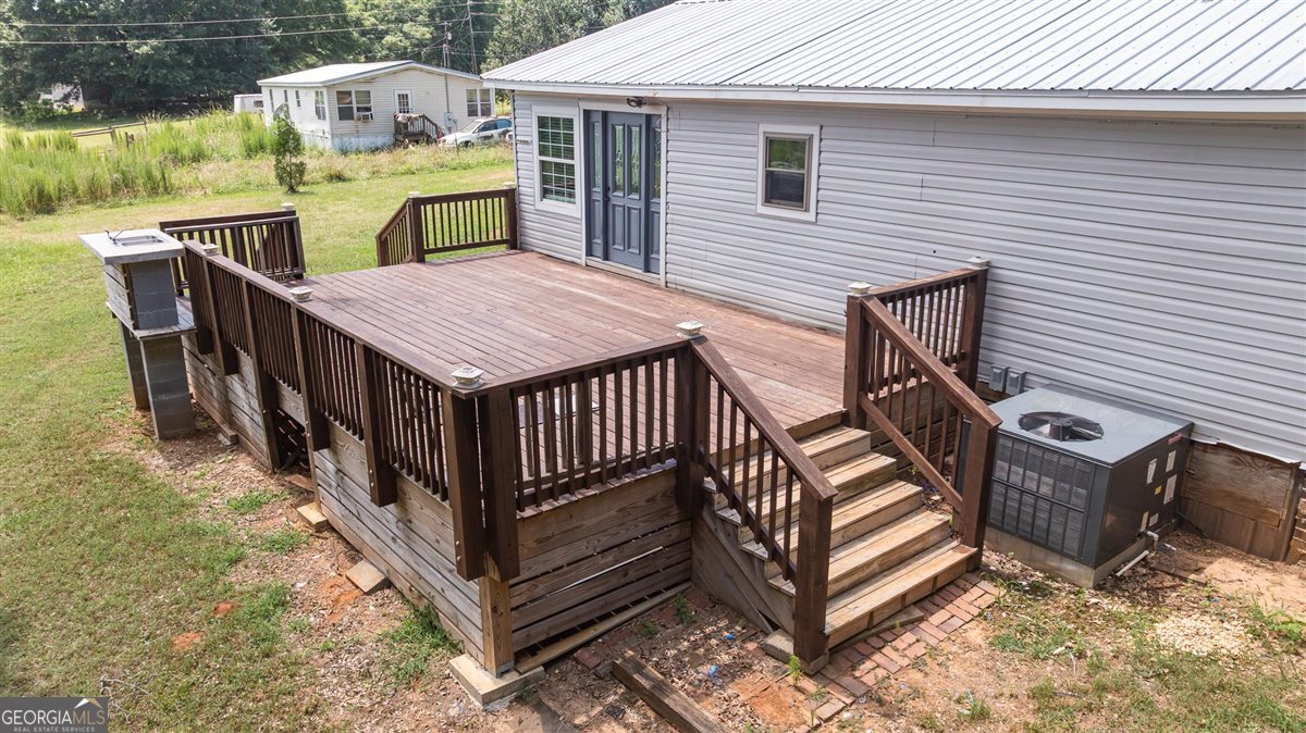 46 Whitsel Hollow Comer GA 30629