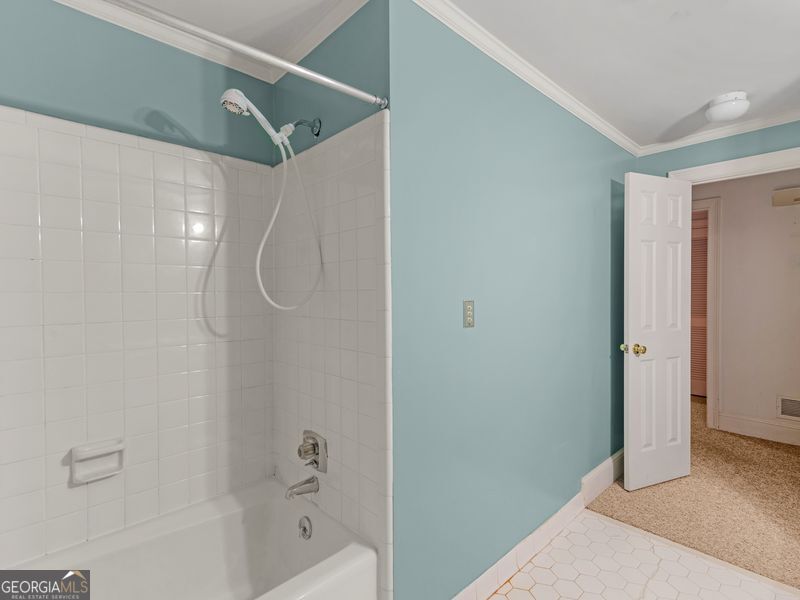 6 Downshire Lane Decatur GA 30033