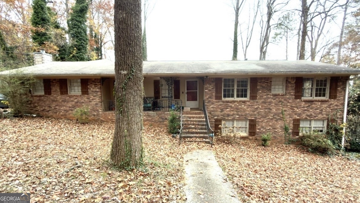 649 Crest Drive Lawrenceville GA 30046