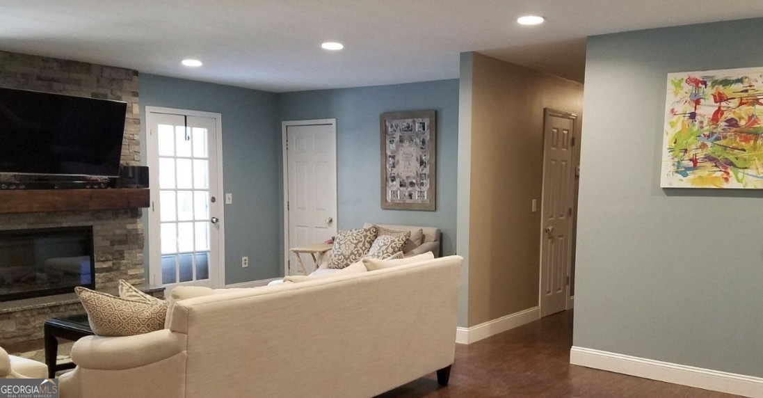 649 Crest Drive Lawrenceville GA 30046