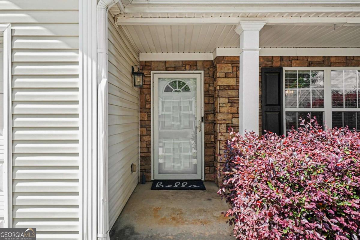 315 Shadowbrooke Circle Loganville GA 30052